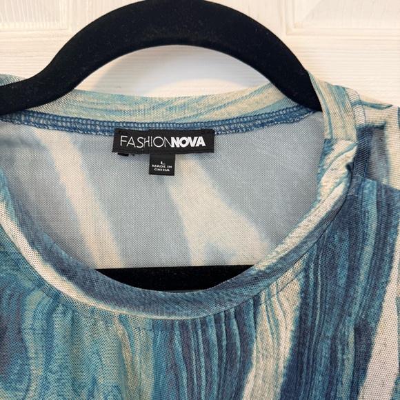 Fashion Nova Teal and Navy Patterned Crop Top - Picture 7 of 14